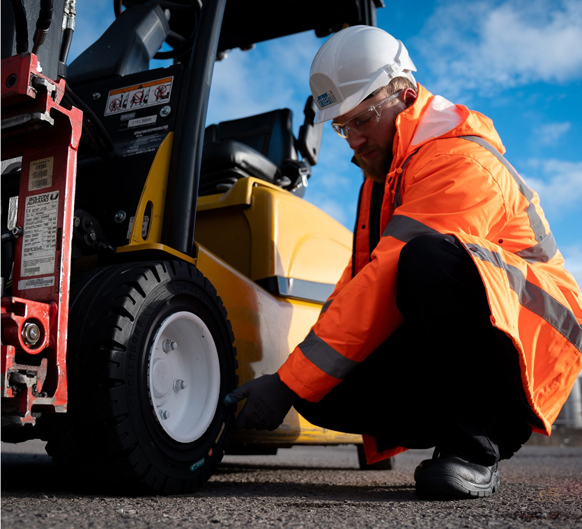 Interfit-forklift-tire-service
